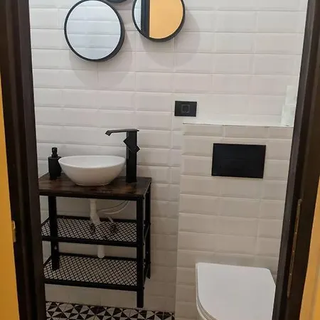 The Industrique - 3 Bedroom Appartamento *