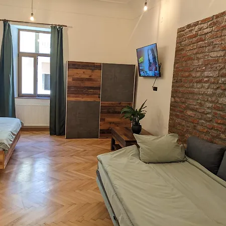 The Industrique - 3 Bedroom Appartement *