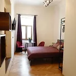 The Industrique - 3 Bedroom Тимишоара