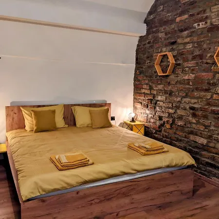 Lägenhet The Industrique - 3 Bedroom Timişoara